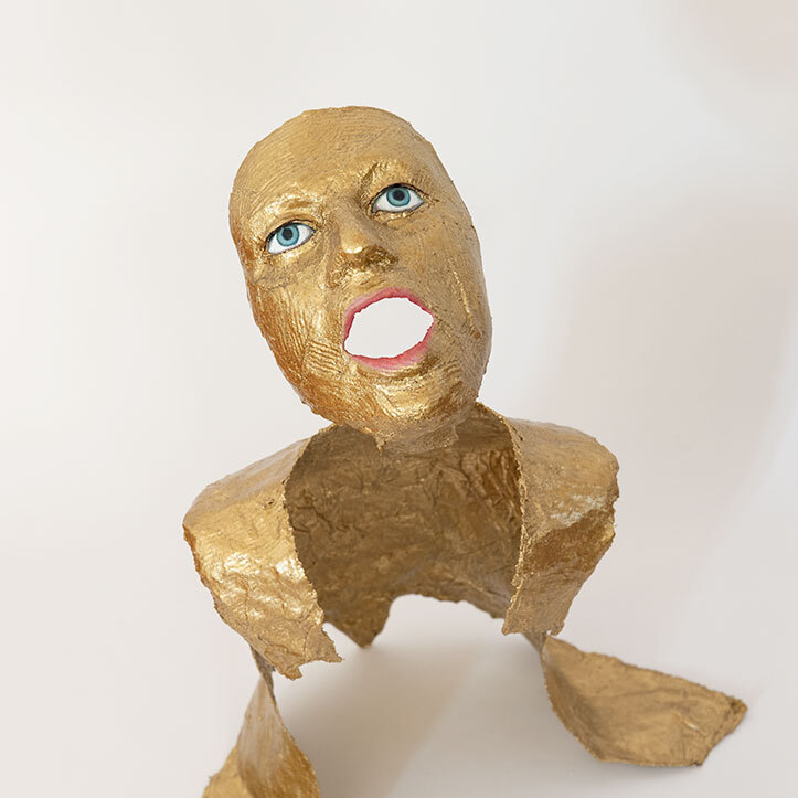 Honger - 2019 - 60x50x30 cm - gips, polyester, ijzerdraad, olieverf